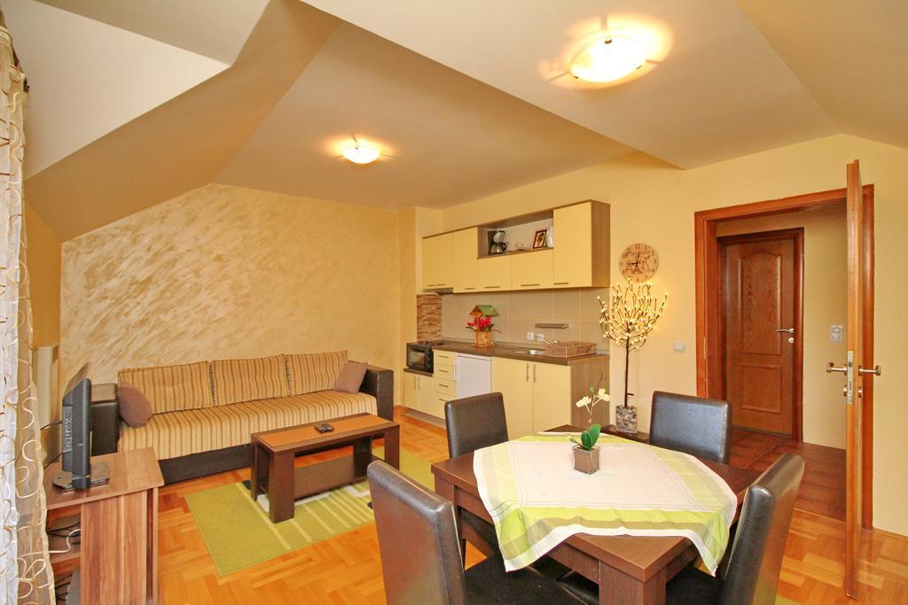 Apartments Vila Velickovic Zlatibor Exteriör bild